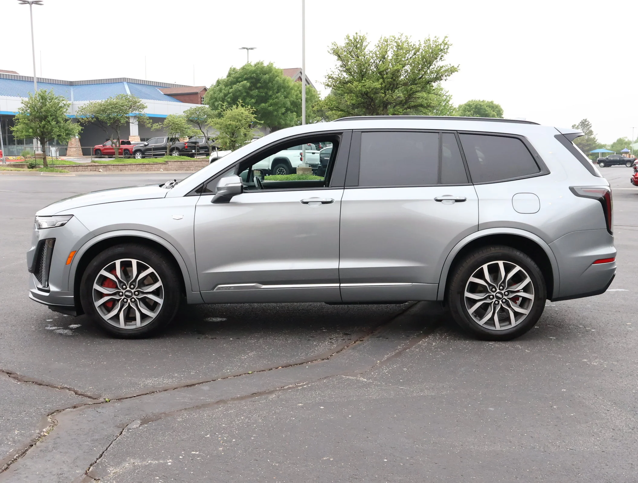 2024 Cadillac XT6 Sport - Photo 37