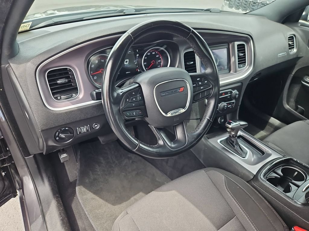 Used 2022 Granite Crystal Metallic Clearcoat Dodge SXT image 13