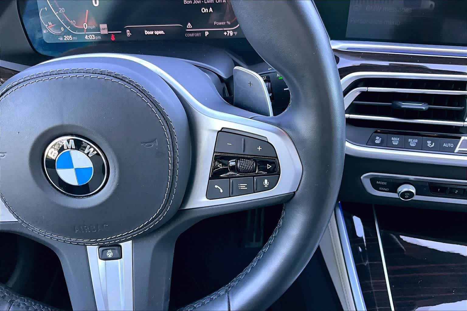 Used 2021 Carbon Black Metallic BMW xDrive40i image 25