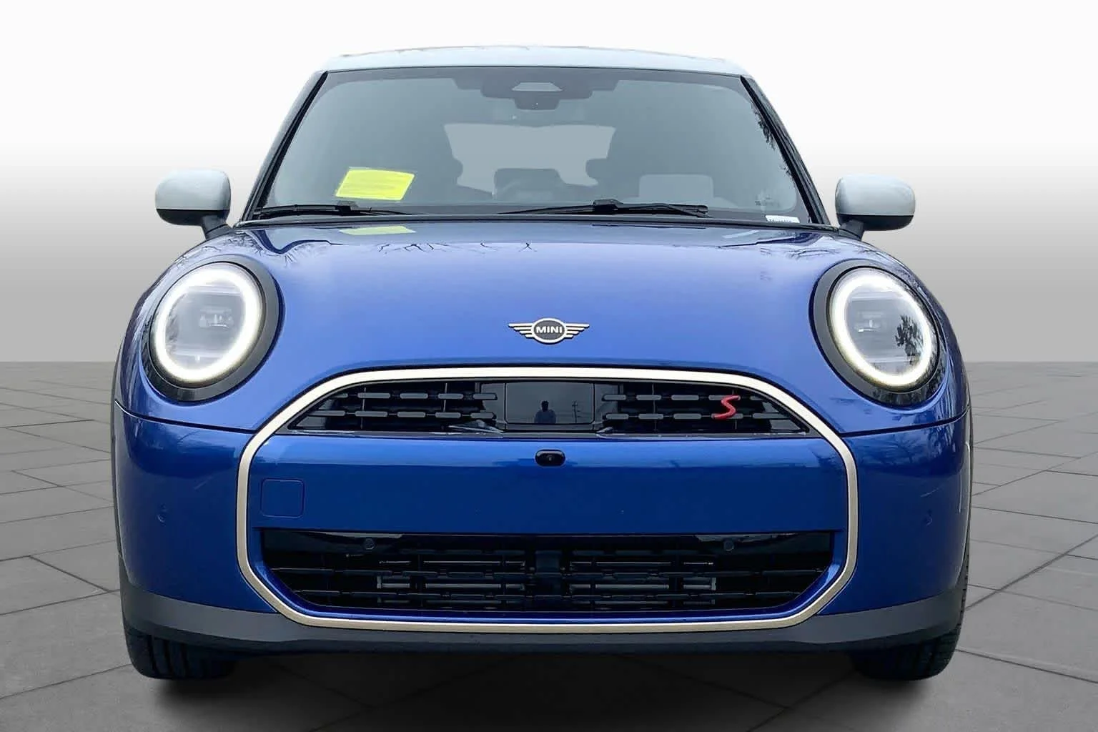 New 2026 MINI 4 Door Iconic Sportshatch in Houston #T2Y41030