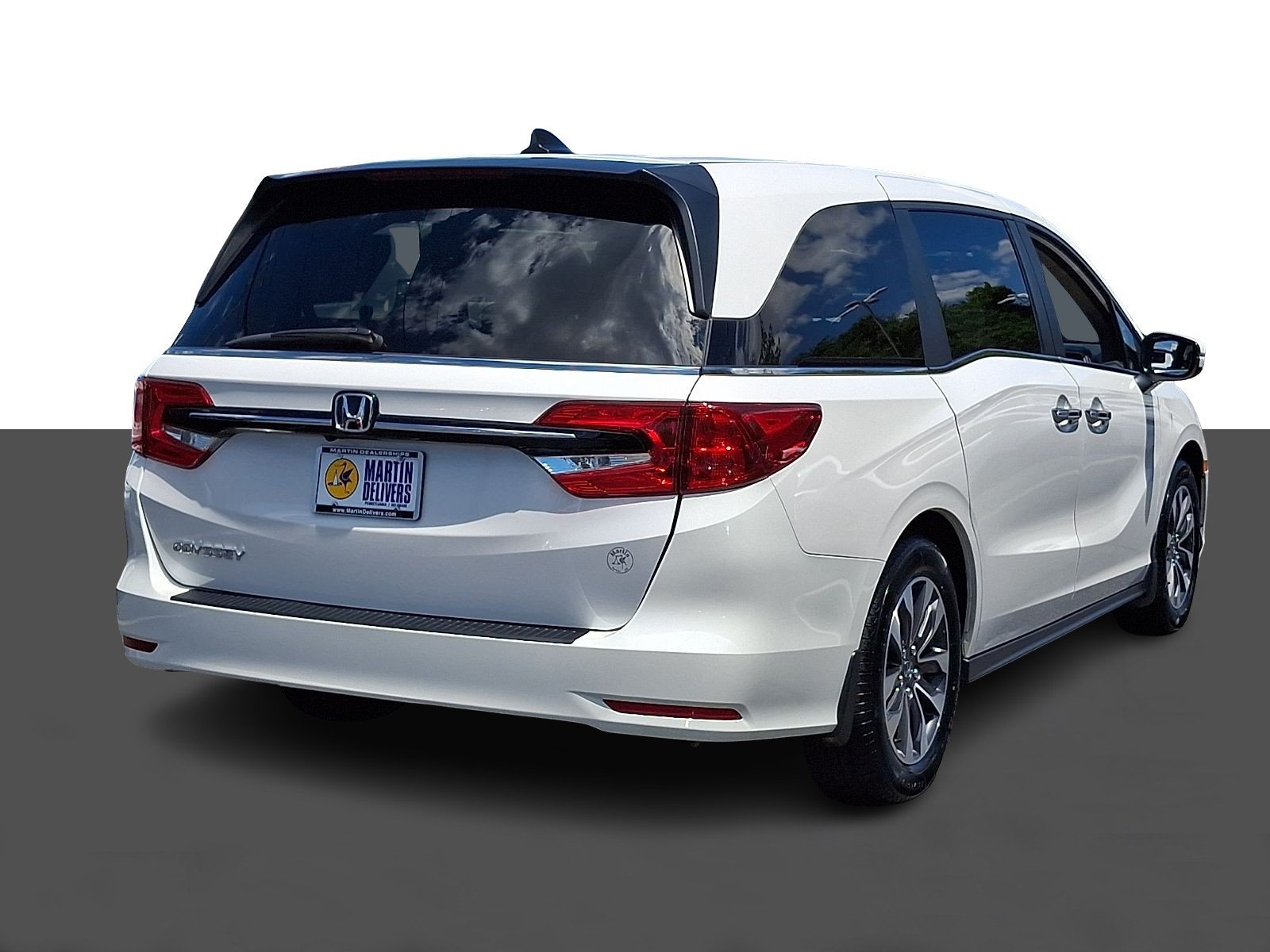 Certified Used 2024 Platinum White Pearl Honda EX-L image 7