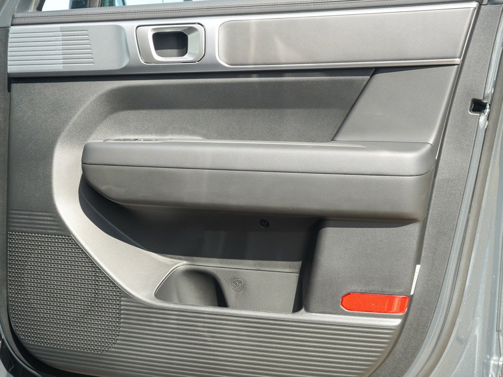 New 2026 Hampton Gray Hyundai SE FWD image 10