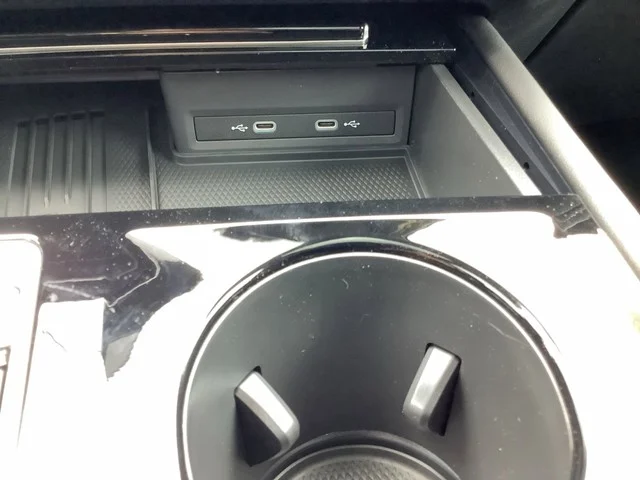 2025 Volkswagen Atlas SE w/Tech - Photo 20