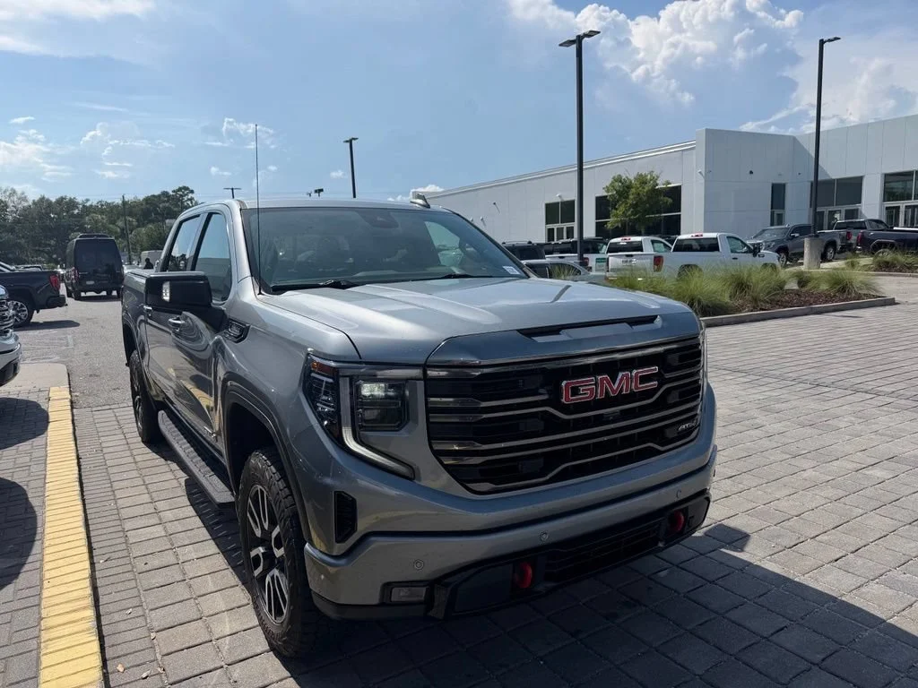 Used 2023 Sterling Metallic GMC AT4 image 4