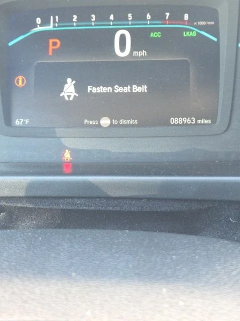 Used 2018 White Honda EX-L image 11