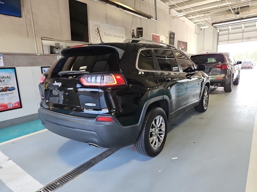 Used 2019 Black Jeep Latitude Plus image 6