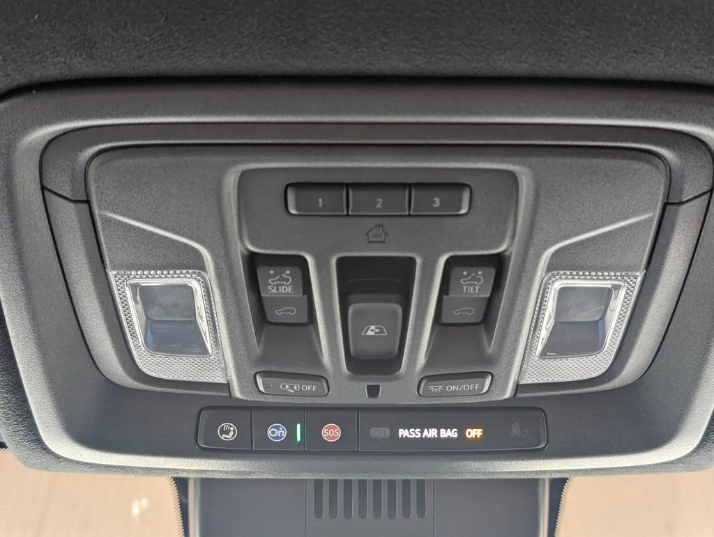Used 2024 White Frost Tri-Coat GMC Denali Ultimate image 7