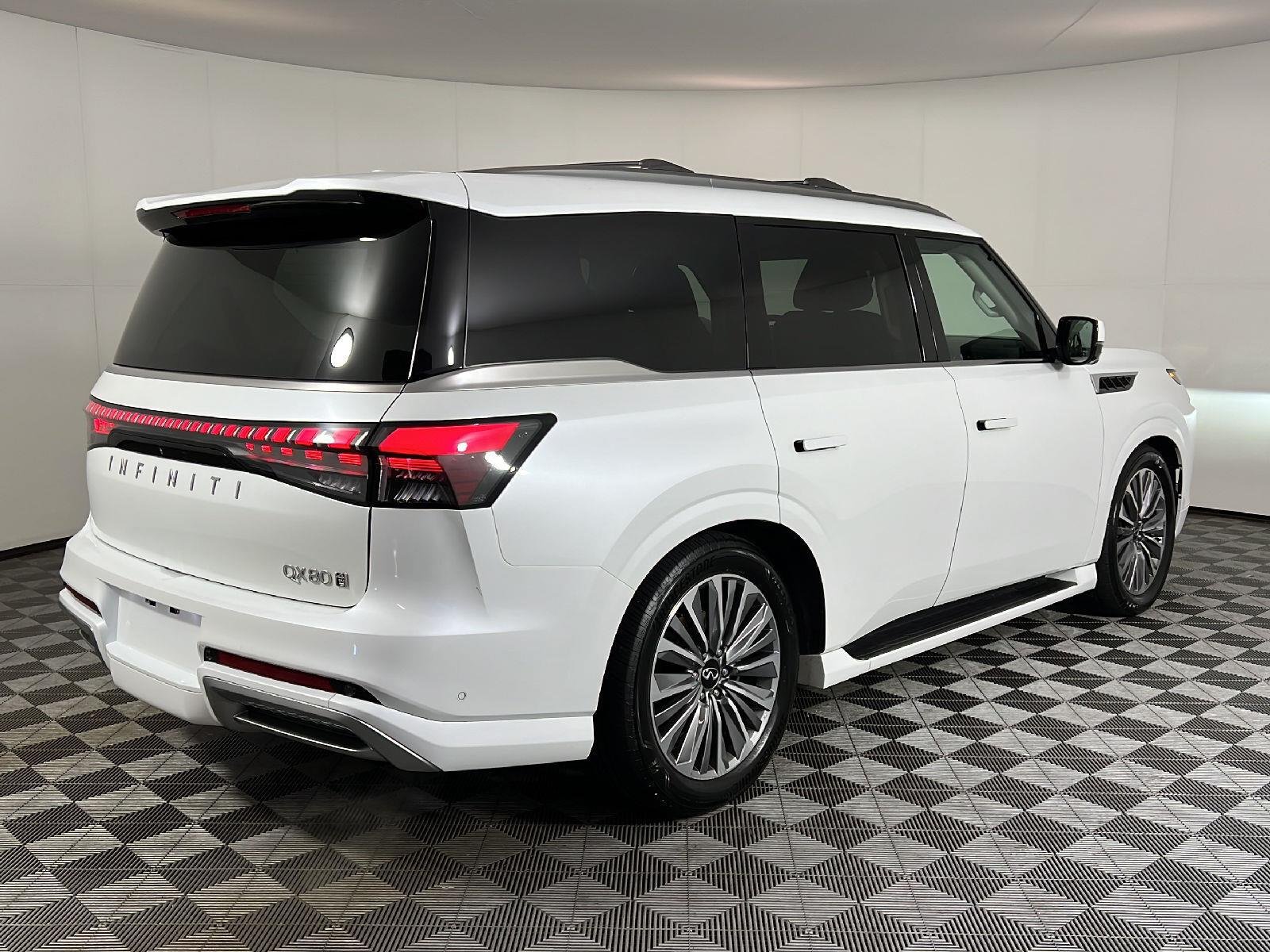 Used 2025 Radiant White INFINITI SENSORY image 3