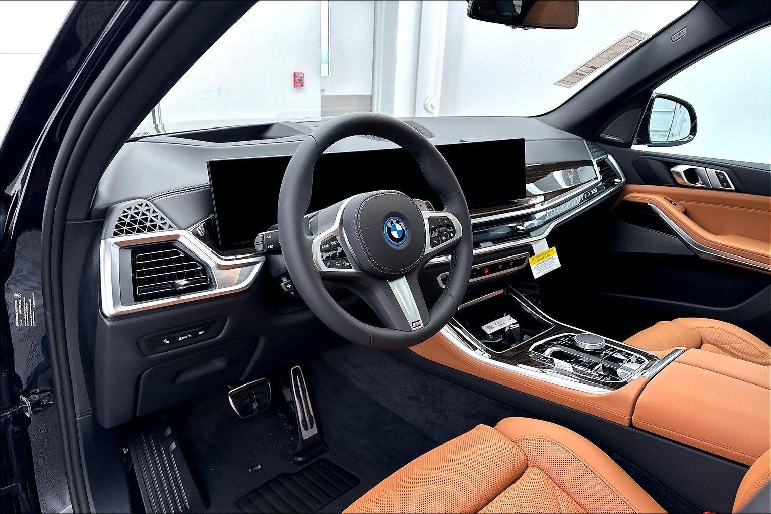 New 2026 Carbon Black Metallic BMW xDrive50e image 23