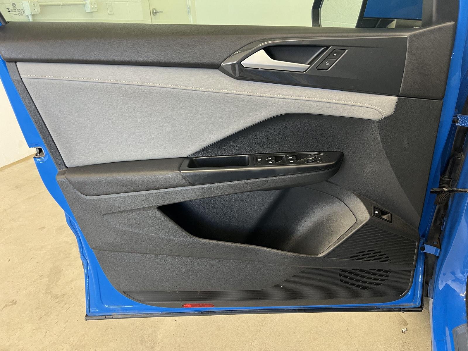 2023 Volkswagen Taos SEL - Photo 11