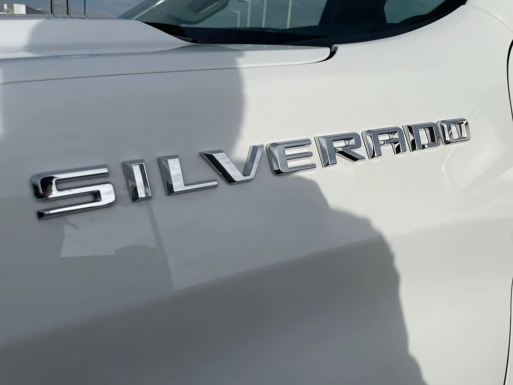 Used 2025 Summit White Chevrolet Work Truck image 30