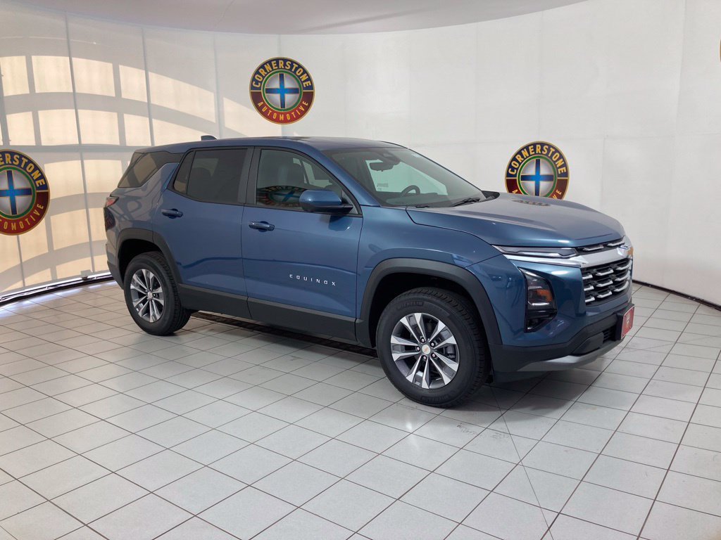 2027 Chevrolet Equinox LT - Photo 16