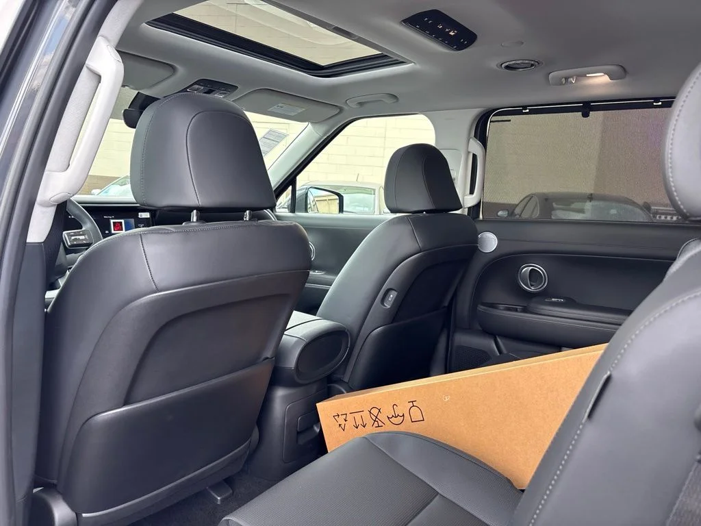 New 2026 Gray Hyundai SEL Premium image 10