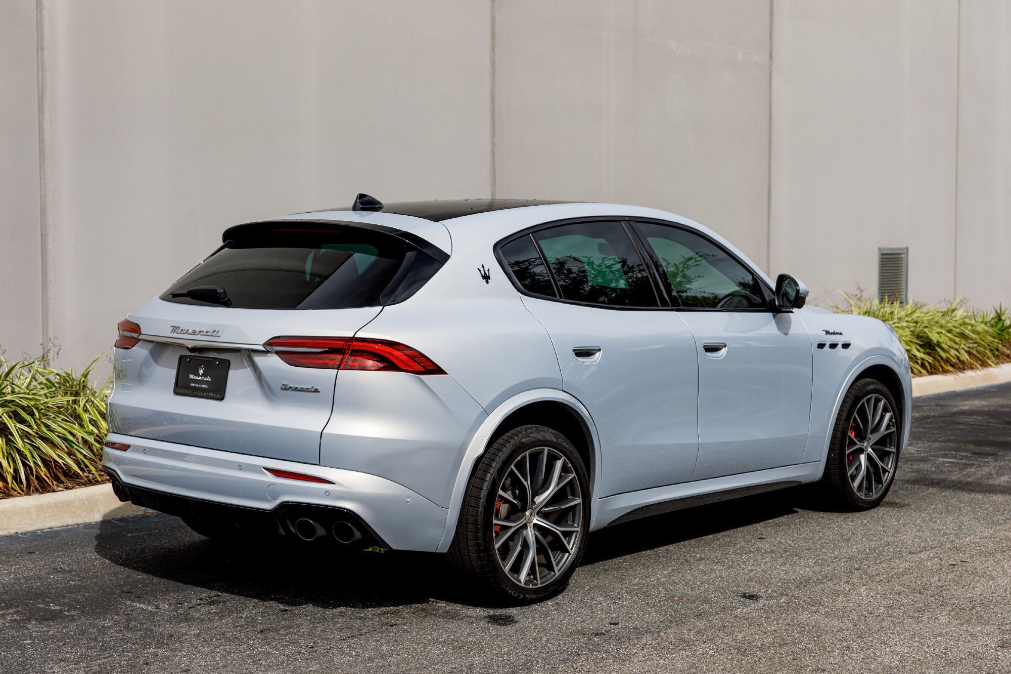 Used 2023 Bianco Astro Metallic Maserati Modena image 5