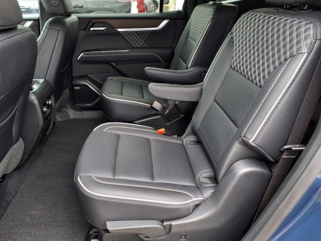 2024 GMC Acadia Denali - Photo 10