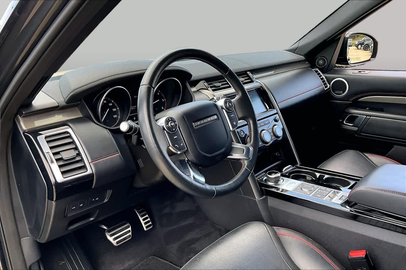 Used 2017 Carpathian Grey Premium Metallic Land Rover HSE Luxury image 18