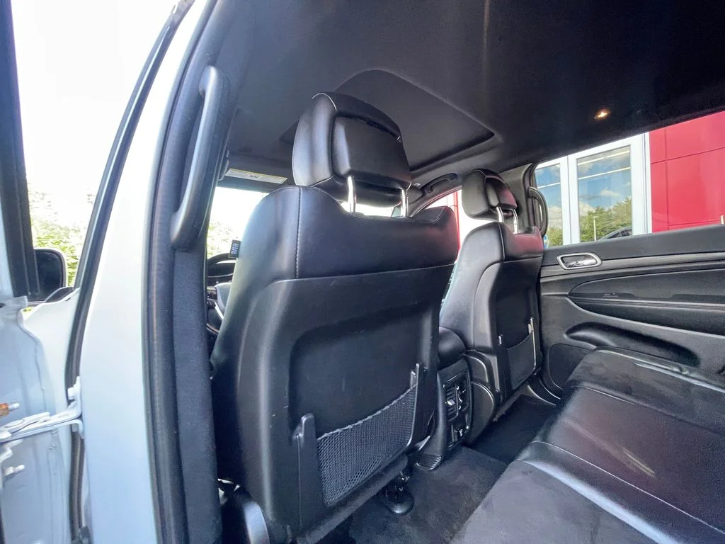 Used 2022 White Jeep Laredo X image 20