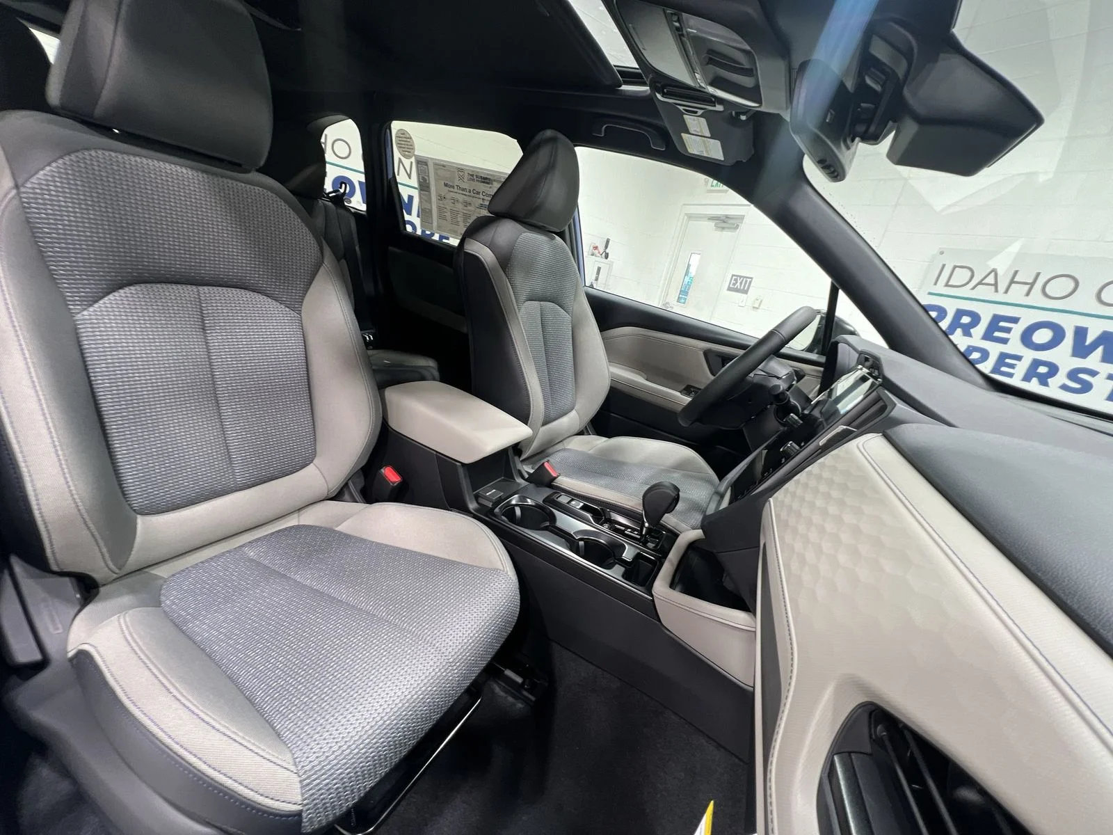 New 2026 DAYBREAK BLUE PEARL Subaru Premium image 24