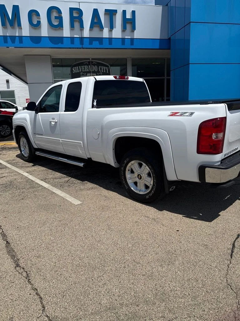 Used 2012 White Chevrolet LT image 4