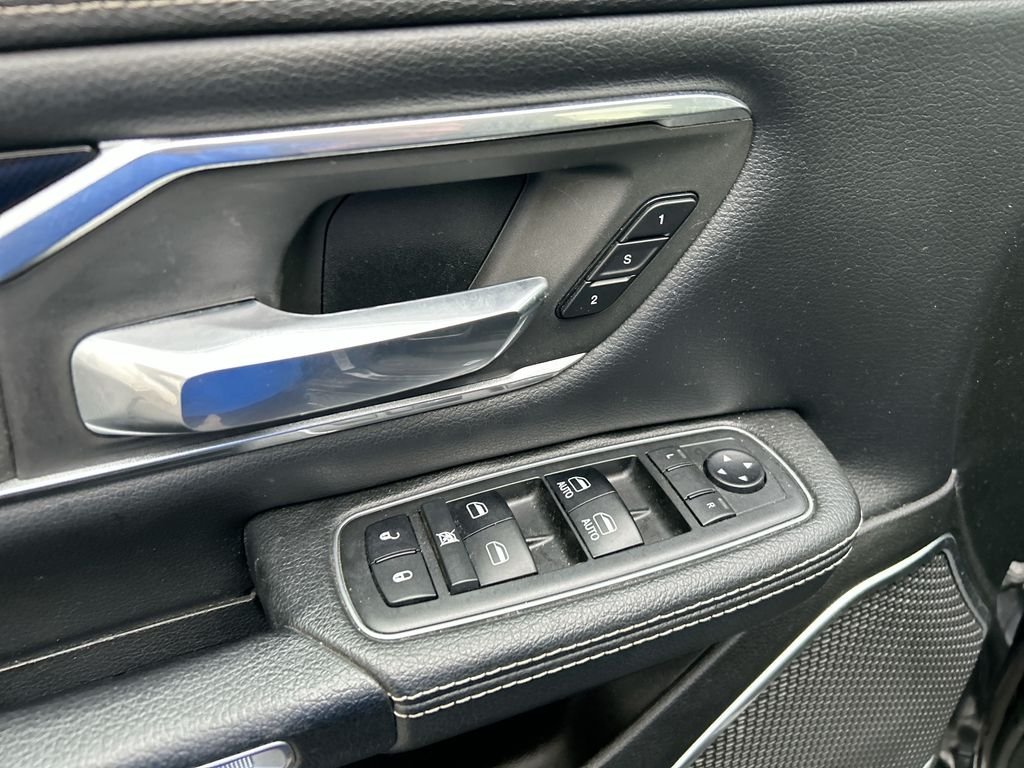 Used 2019 Black Ram Laramie image 24