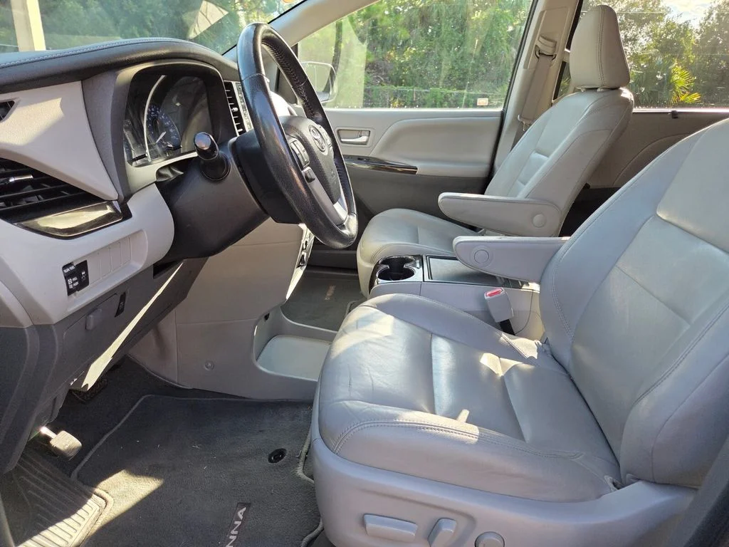 Certified Used 2020 Black Toyota XLE image 27