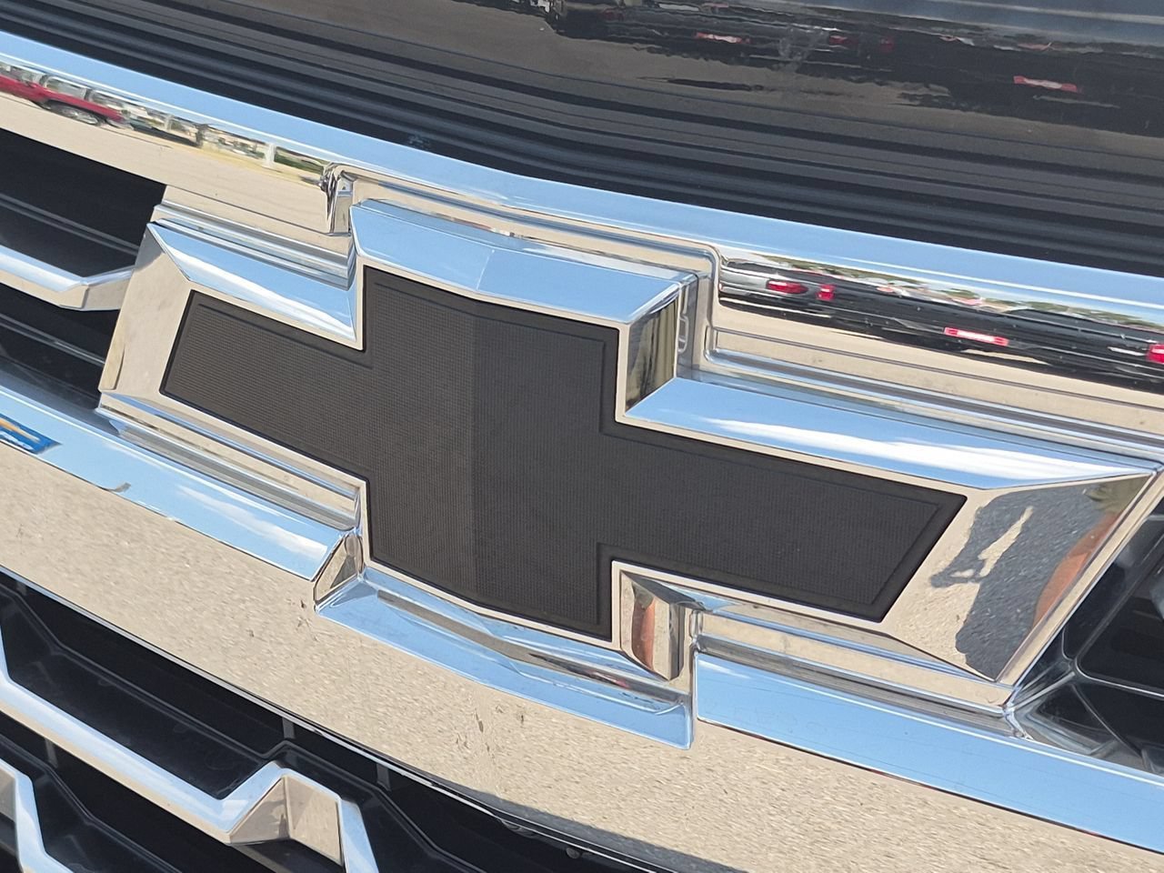 Used 2023 BLACK Chevrolet LTZ image 32