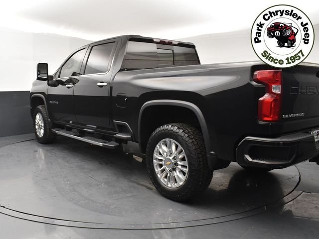 Used 2022 Black Chevrolet High Country image 4