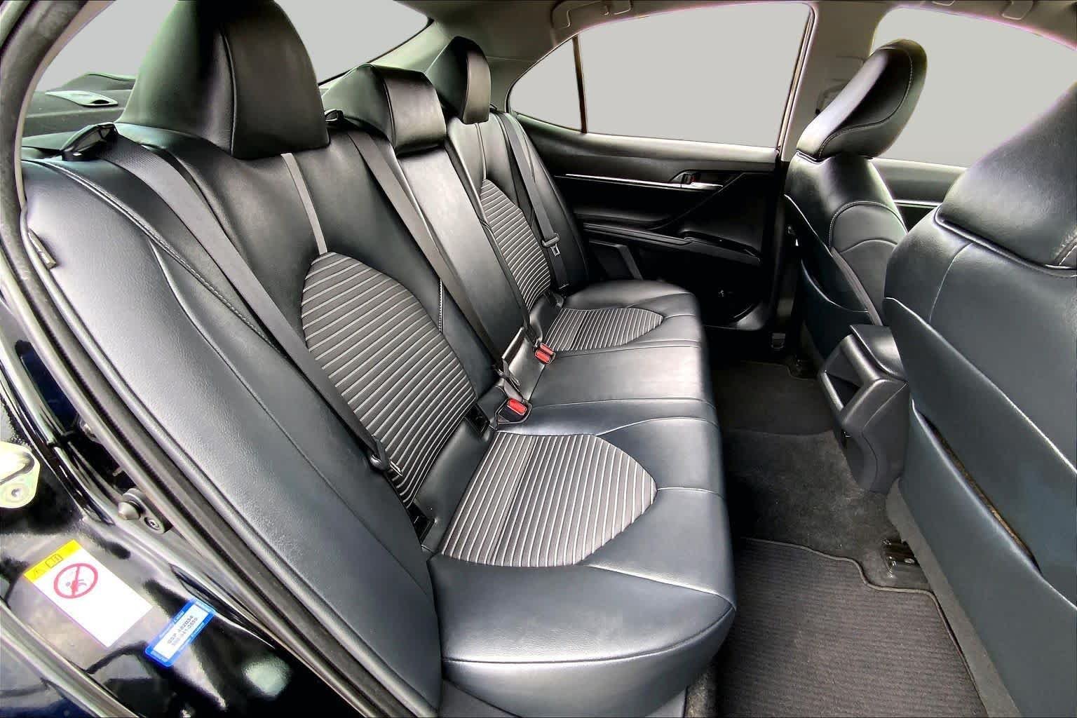 Used 2019 Midnight Black Metallic Toyota SE image 19