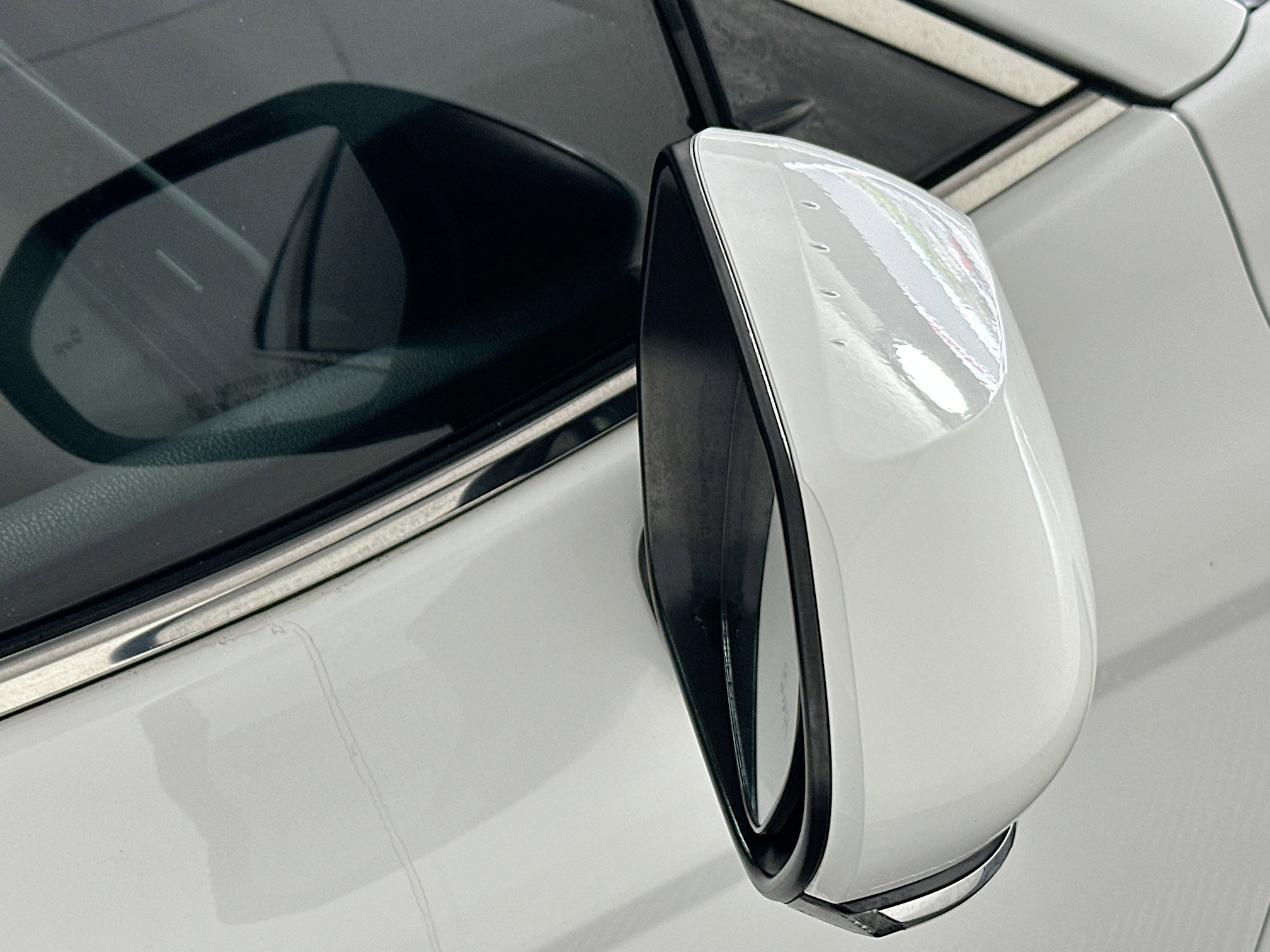 Used 2023 Ice Toyota SE image 10