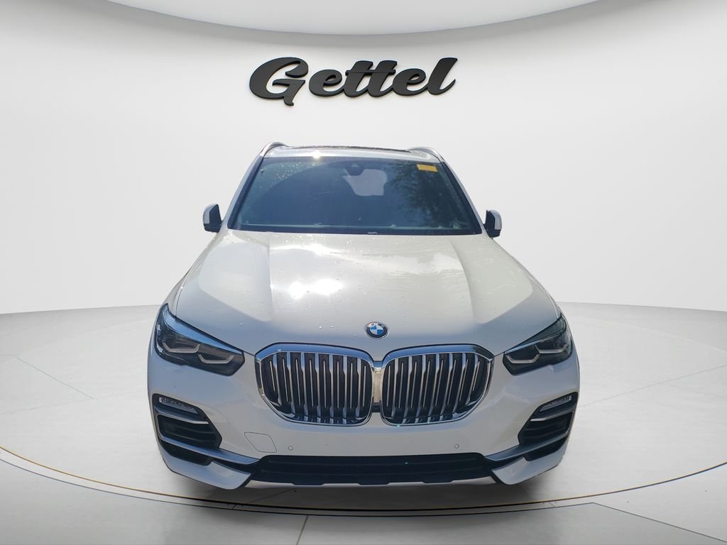 Used 2020 White BMW sDrive40i image 2