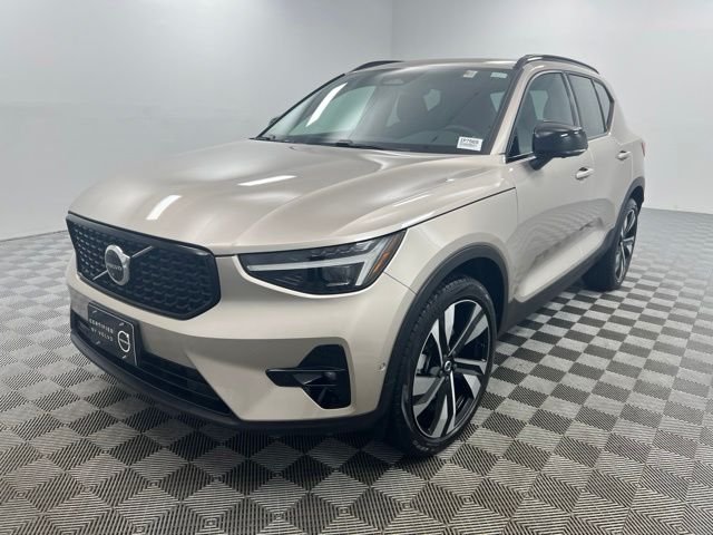 Used 2023 Gray Volvo Ultimate image 2