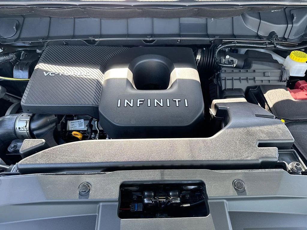 New 2027 GRAPHITE SHADOW INFINITI Luxe AWD image 31
