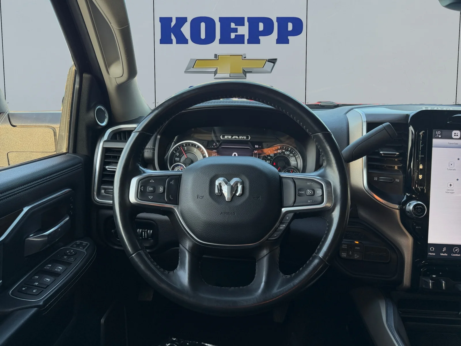 Used 2023 Granite Crystal Metallic Clearcoat Ram Laramie image 13