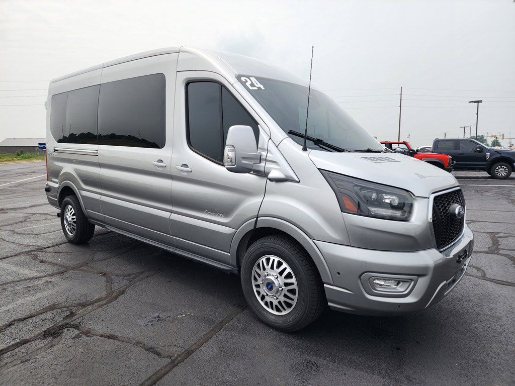 Used 2024 Ingot Silver Metallic Ford Base image 3