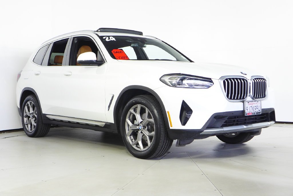 Used 2024 Alpine White BMW sDrive30i image 4
