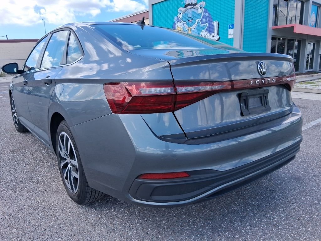 2025 Volkswagen Jetta SE - Photo 6