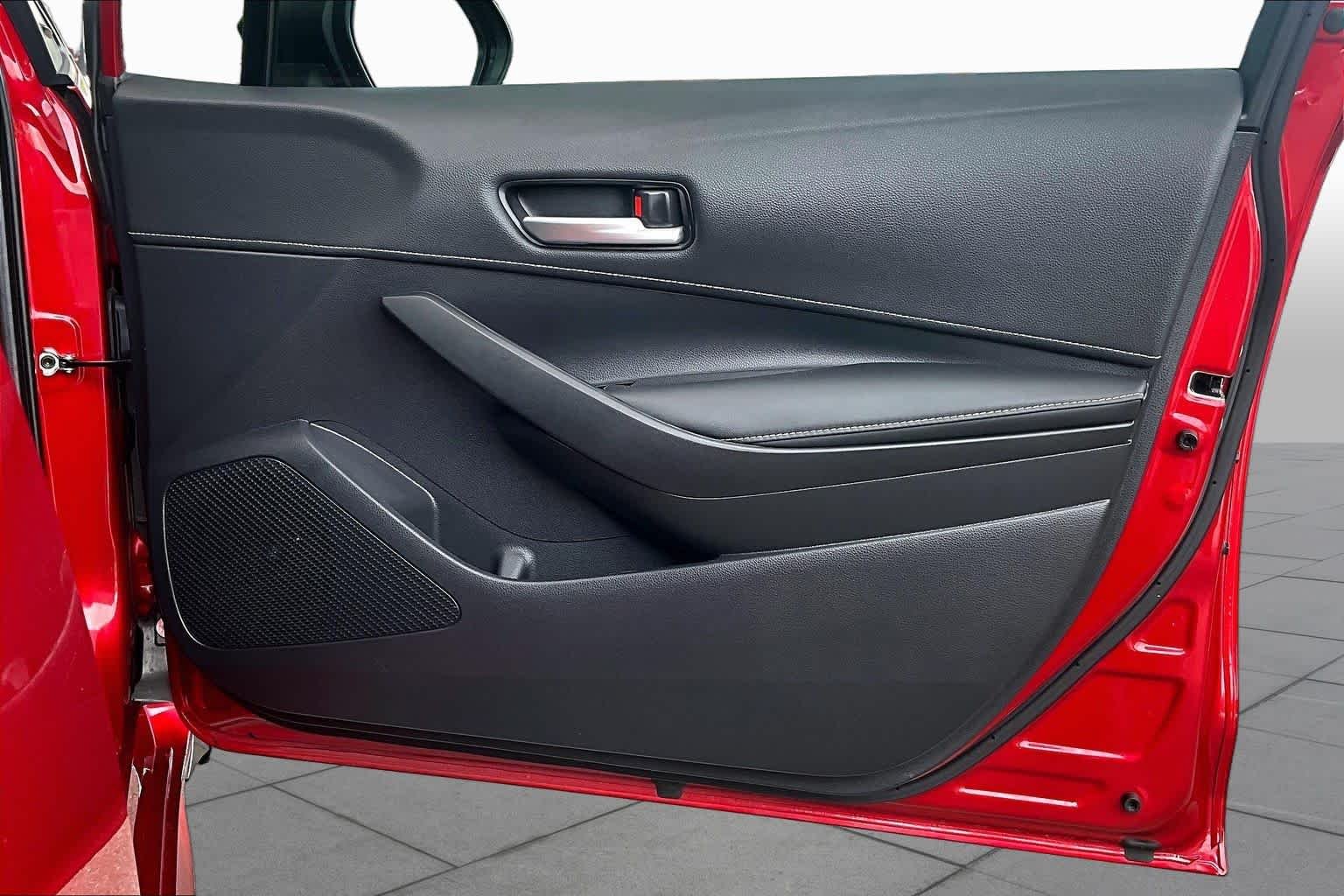 Used 2025 Finish Line Red/Midnight Black Metallic Toyota SE image 22
