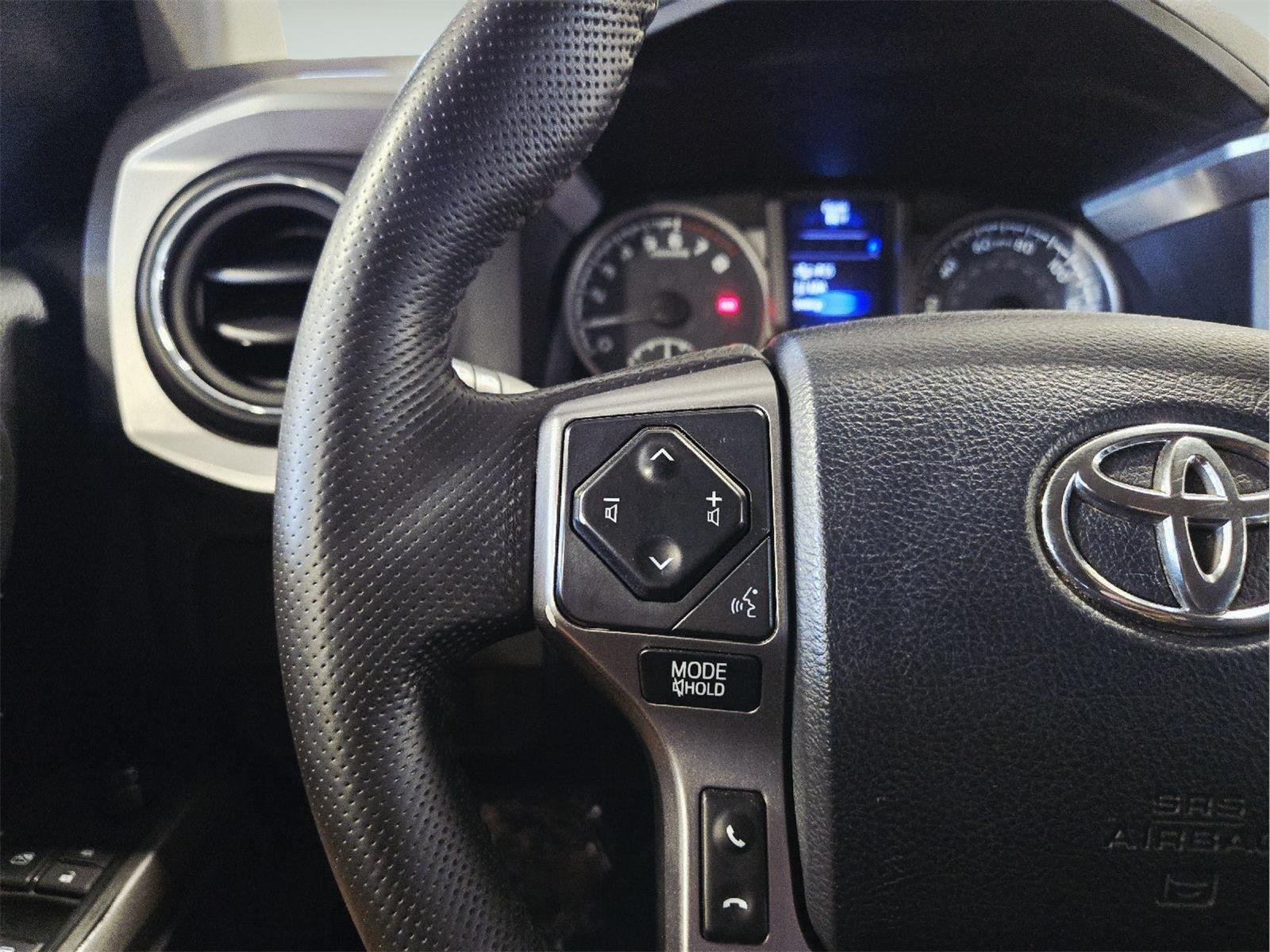 Used 2019 Super White Toyota SR5 image 22