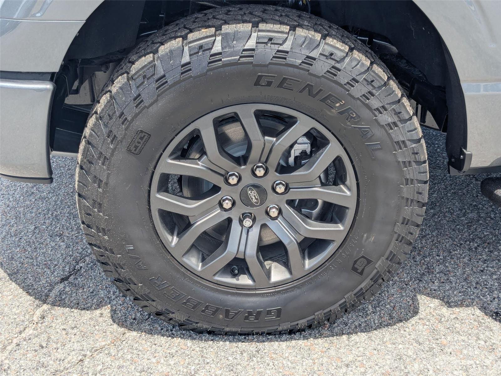 New 2026 Carbonized Gray Metallic Ford Tremor® image 10