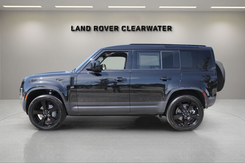 New 2026 Santorini Black Land Rover S image 2