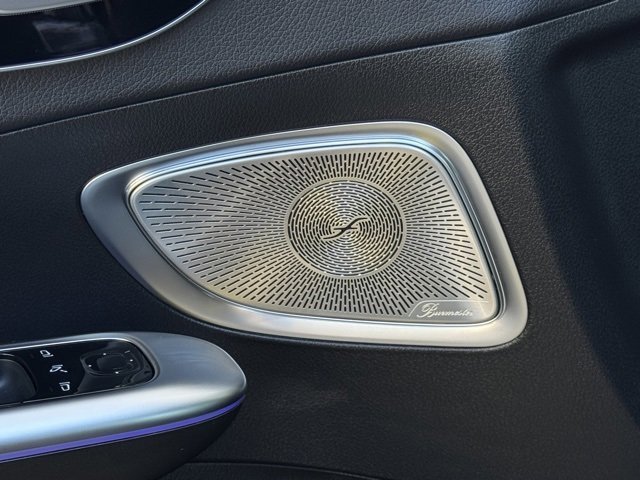 2025 Mercedes-Benz C-Class Sedan C 300 - Photo 43