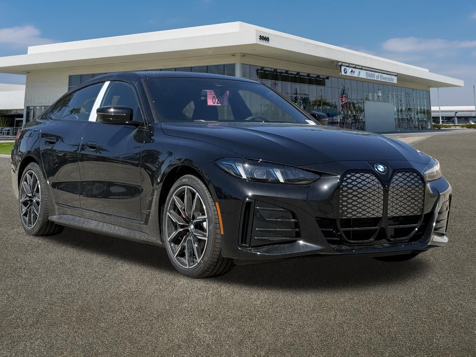 New 2026 Black Sapphire Metallic BMW eDrive40 image 2
