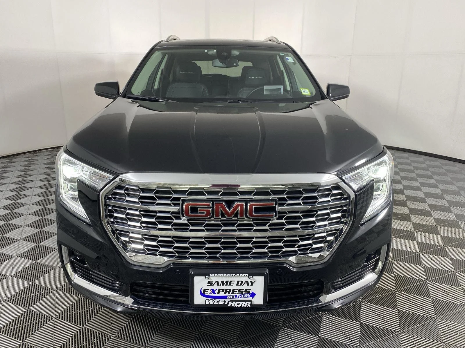 Used 2024 Ebony Twilight Metallic GMC Denali image 8