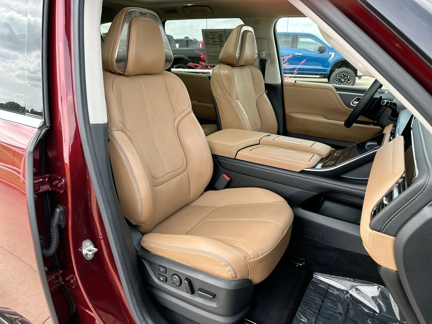 Used 2025 Coulis Red INFINITI SENSORY image 27