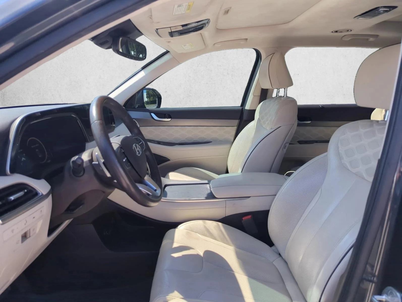 Used 2020 Steel Graphite Hyundai Limited image 16