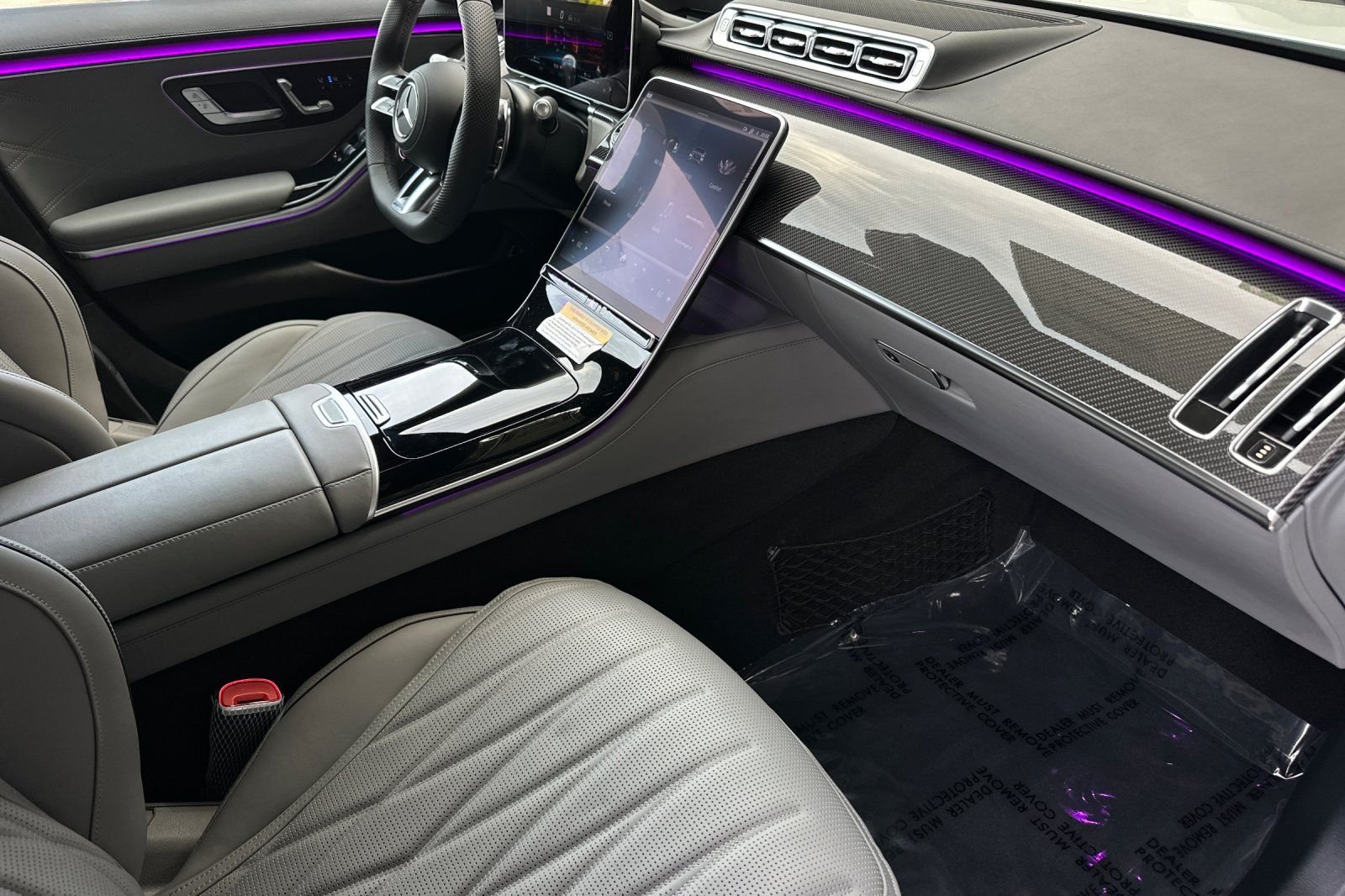New 2026 MANUFAKTUR Moonlight White Metallic Mercedes-Benz S 63 E AMG® image 9