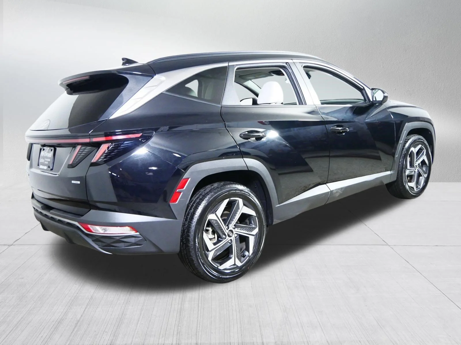 Used 2023 Phantom Black Hyundai SEL image 7