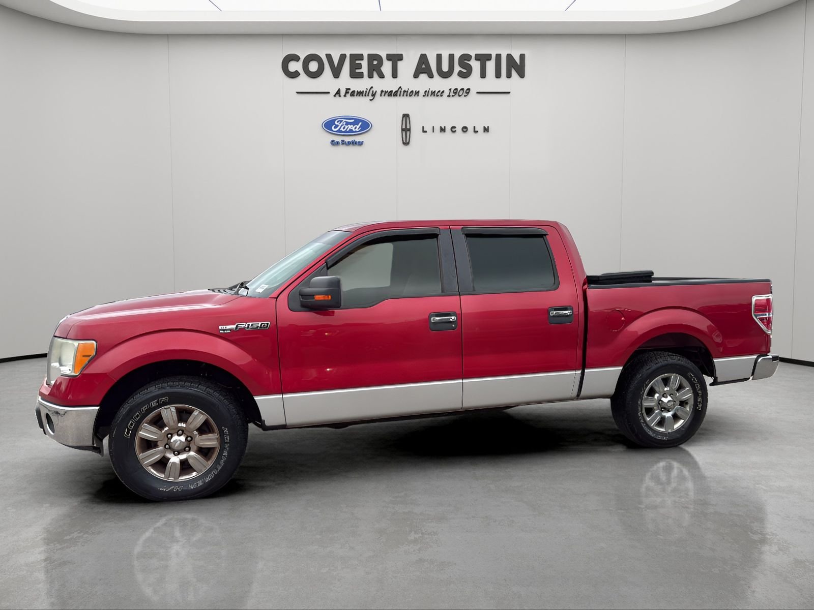 Used 2011  Ford XLT image 2