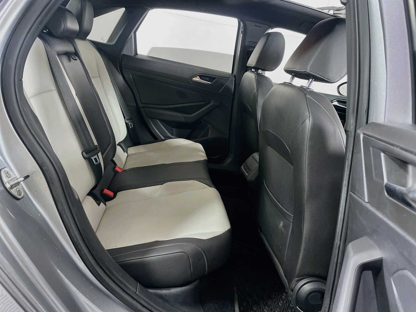 Used 2020 Pyrite Silver Metallic Volkswagen R-Line image 25