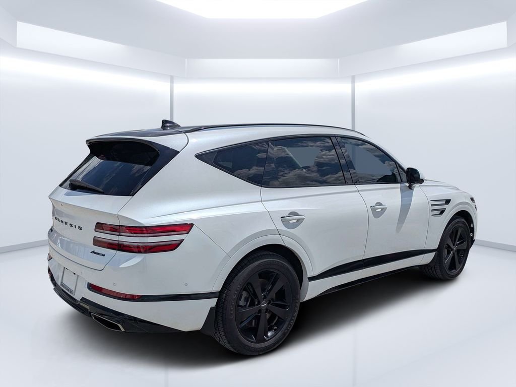 Used 2022 White Genesis 3.5T image 3